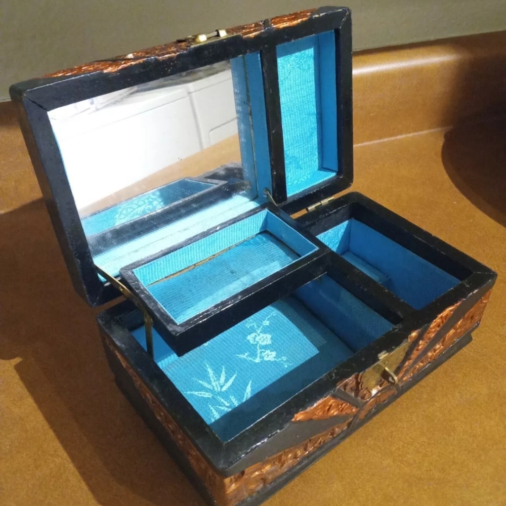 Antique Art Deco Wooden Hand Carved Chinese Jewelry Box Brass Lock Old Container